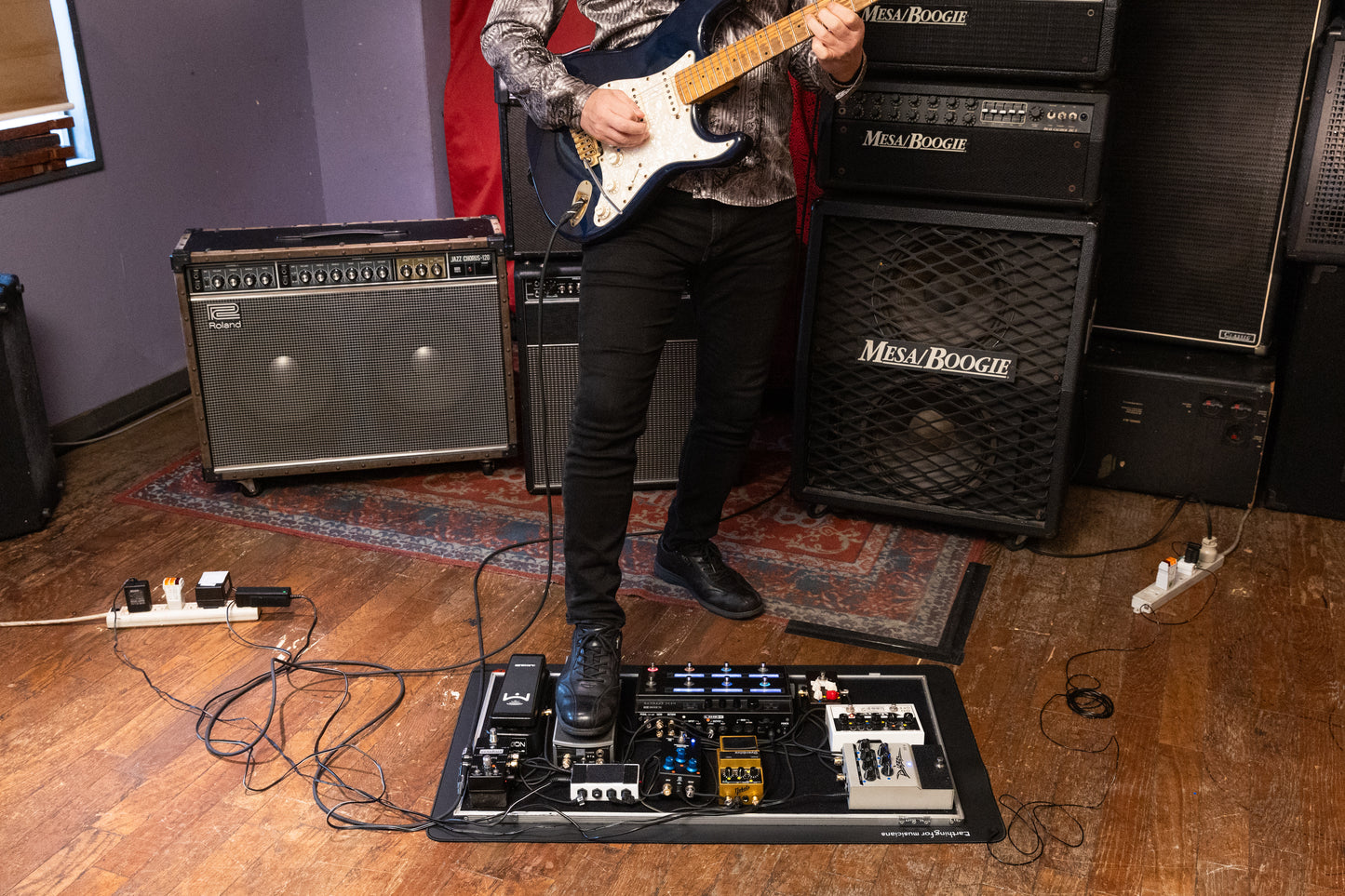 Earthing mat for musicians