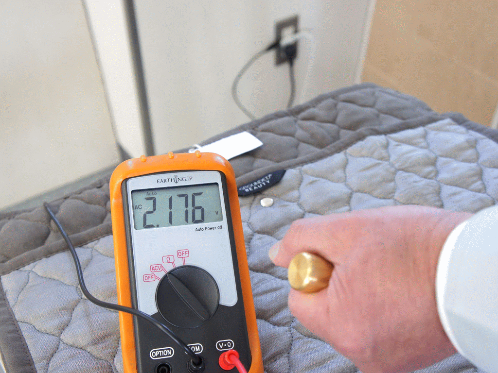 健康ヘルスに、アーシング測定器具・身体電圧計 - アーシング
